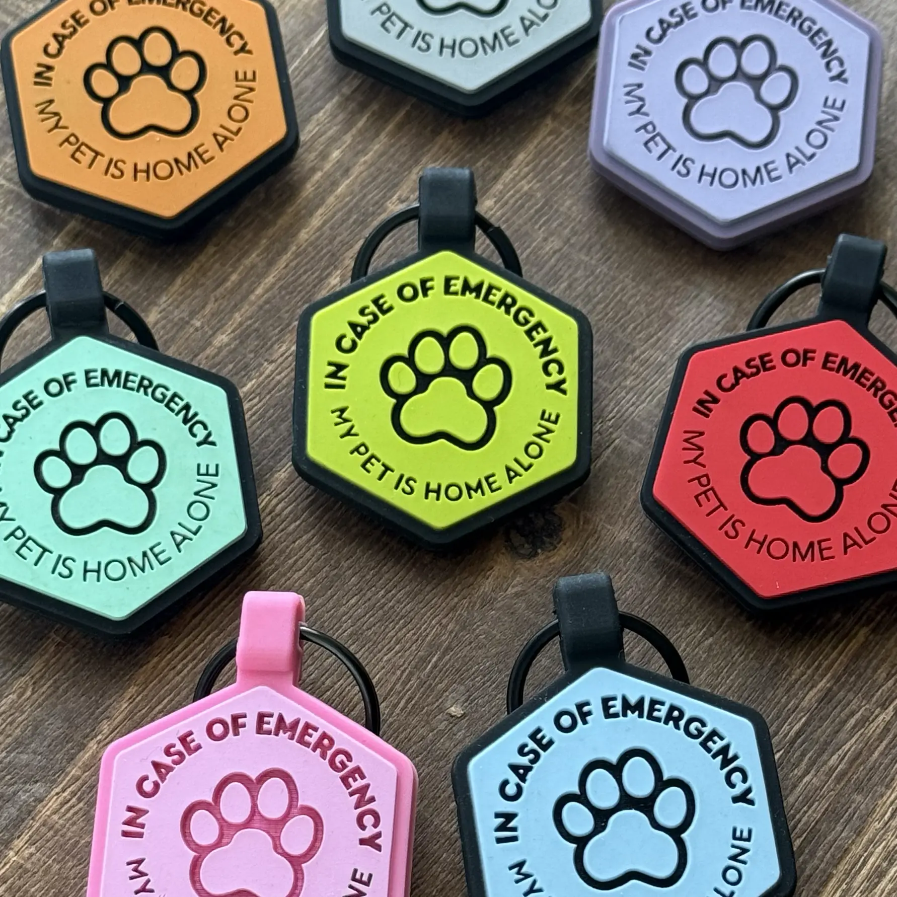 My Pet Is Home Alone Emergency Alert Keychain - Image 4